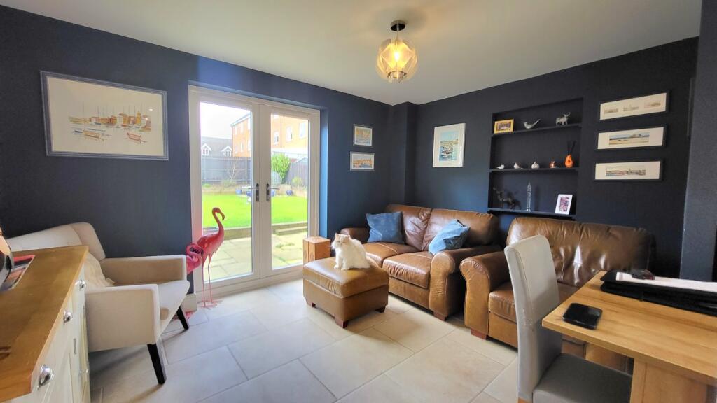 House in Peterborough, Hampton Hargate - More
