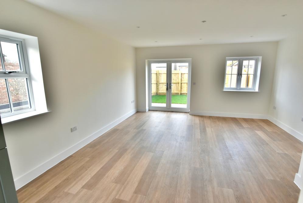 Churchill Gardens, Sturminster Marshall, BH21 4GJ photo 4