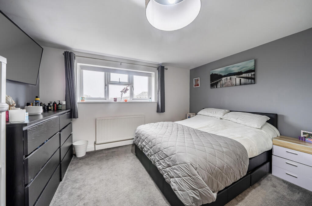 House in Guildford - View 4