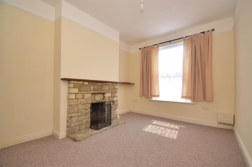 House in Ryde, Oakfield - View 2