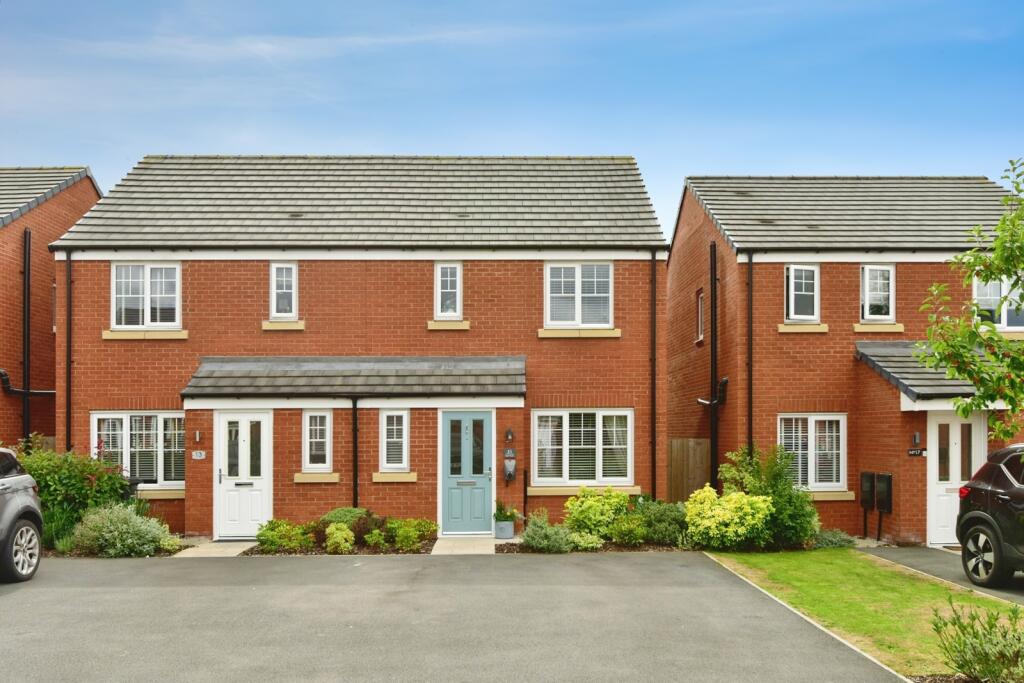 Main image of property: Comfrey Avenue, SANDBACH, Cheshire, CW11