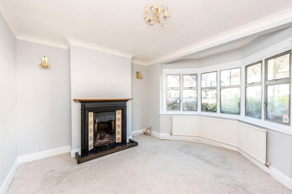 Argyle Avenue, Whitton, Hounslow, TW3 photo 3