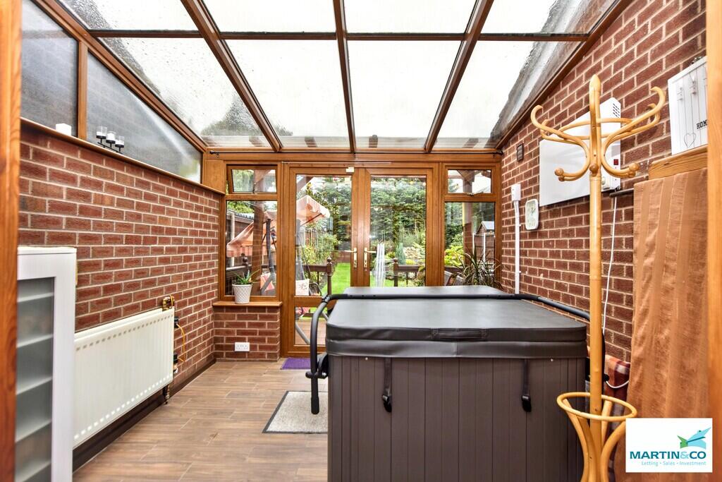 House in Nuneaton and Bedworth, Chilvers Coton - View 2