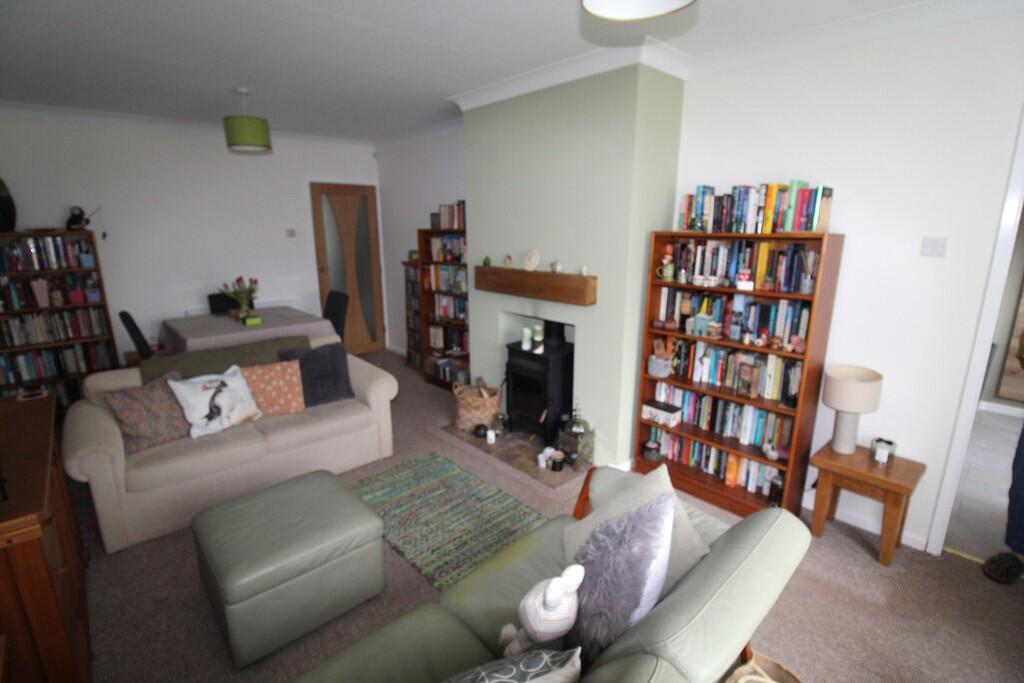 Manor Road, Saxilby photo 4
