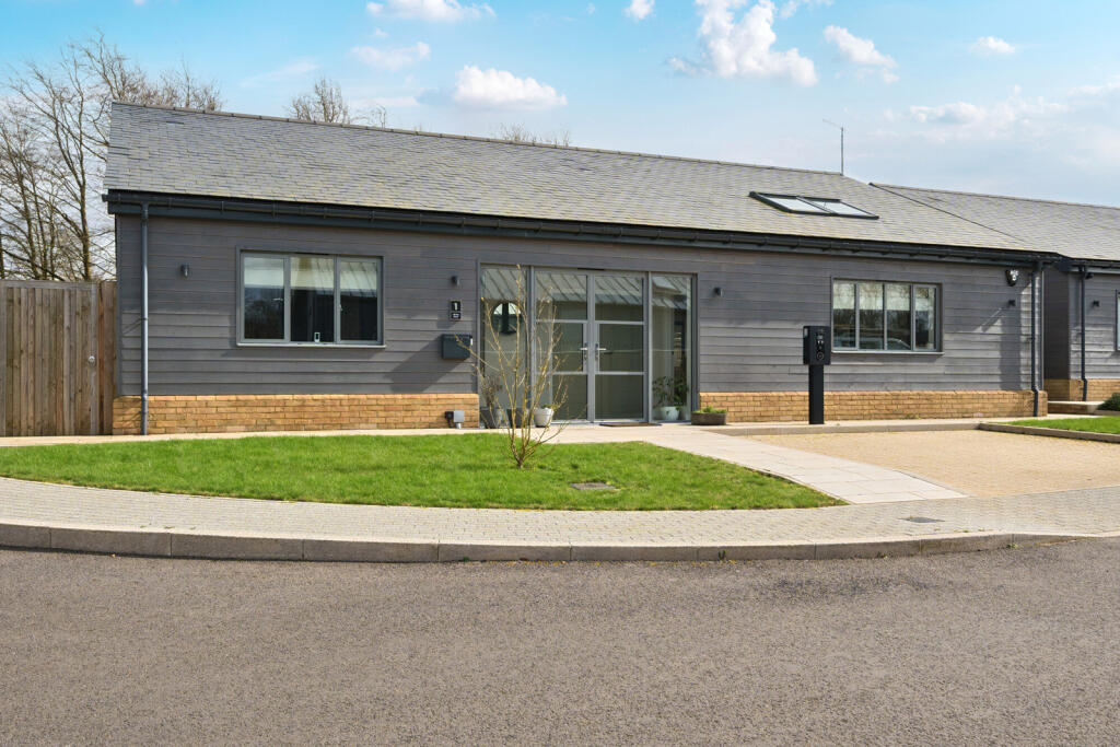 Main image of property: Hill Top Place, Westerham