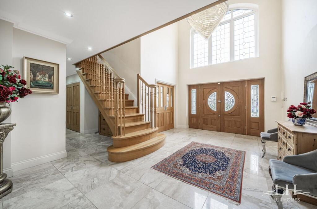 House in Romford - View 3