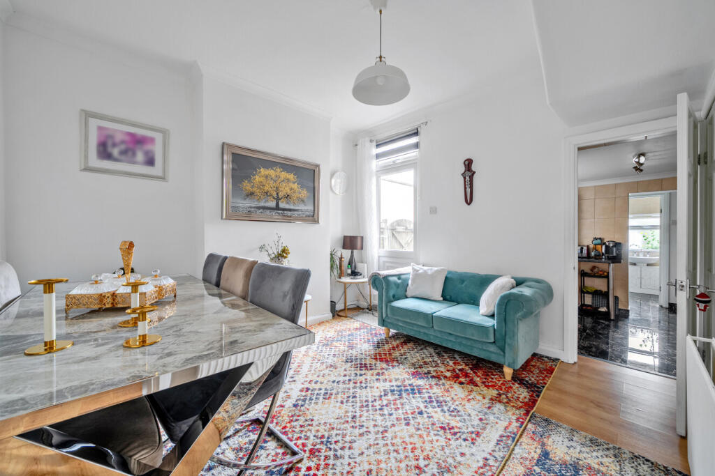 Evesham Road, Bounds Green, London, N11 - View 4