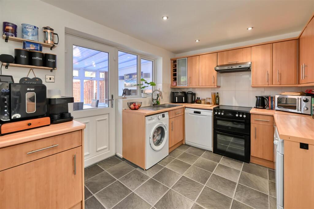 House in South Staffordshire, Perton - View 4