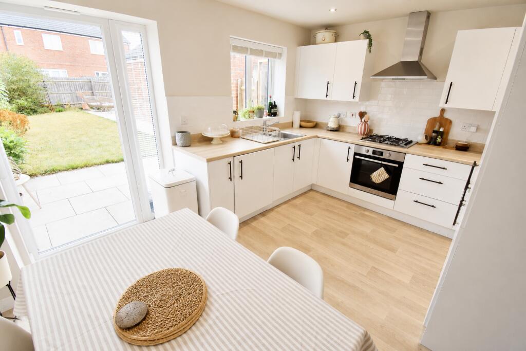 House in Hardingstone, West Northamptonshire - View 3