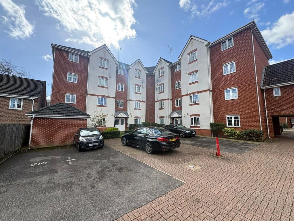 Main image of property: Woodland Walk, Aldershot, Hampshire, GU12