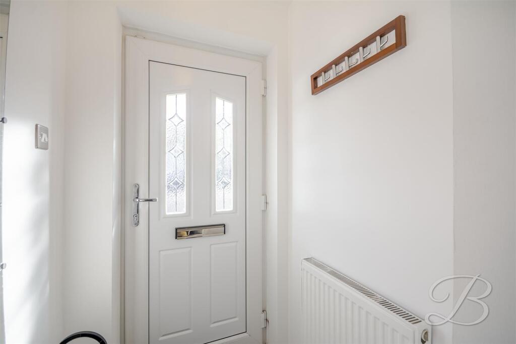 House in Chesterfield, Derbyshire - View 4