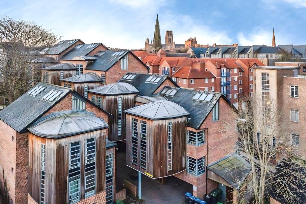 2-bed flat on Finney Terrace, Durham City, DH1, £229,995