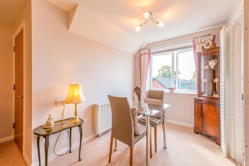 Apartment in Manchester - View 3