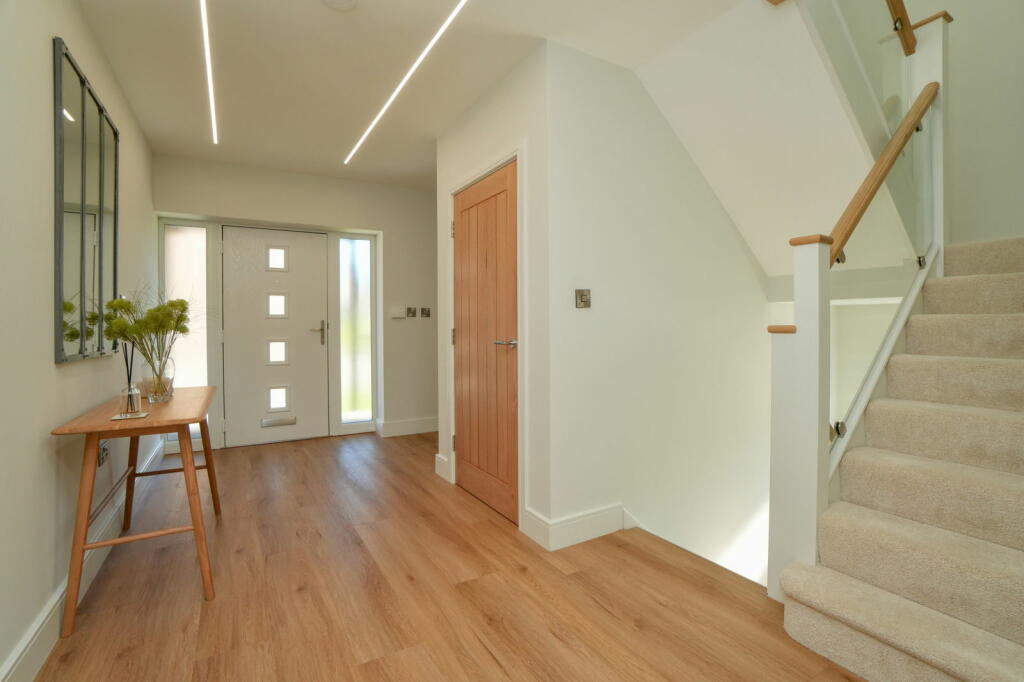 2 The Ridings, Nunthorpe photo 2
