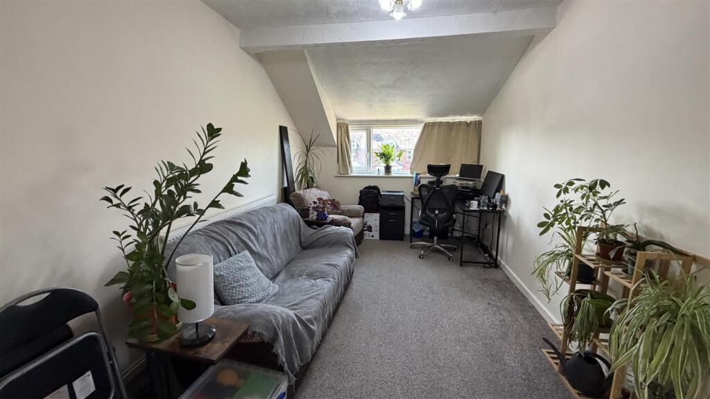 Apartment in Manchester, Ladybarn, Fallowfield - More