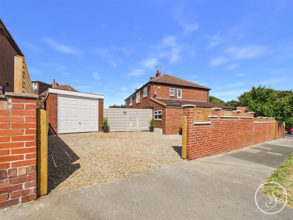 Main image of property: Gledhow Park Avenue, Leeds