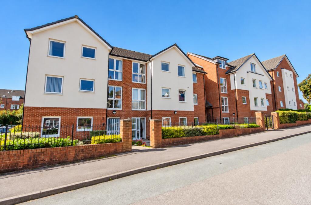 Main image of property: Victory Court, Waterlooville, PO7 7FB