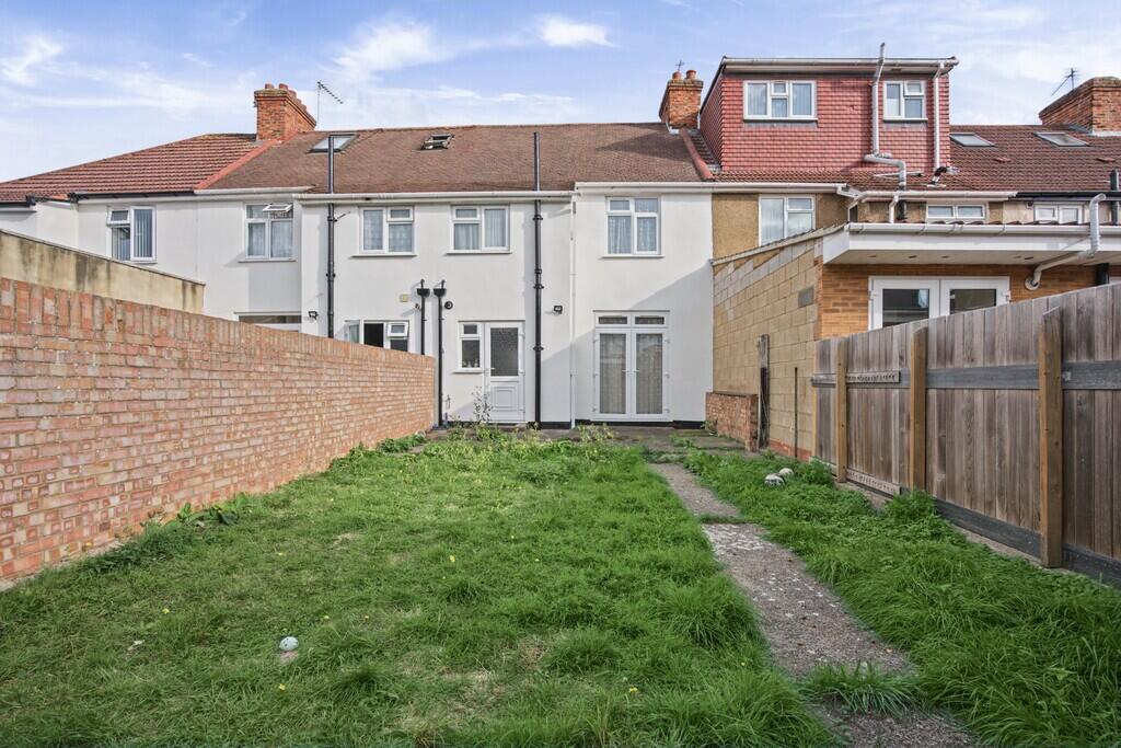 Sutherland Road, Southall photo 3