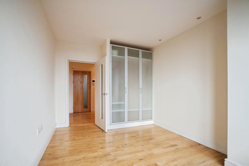 Apartment in Swindon, Railway Village, Town Centre - View 4