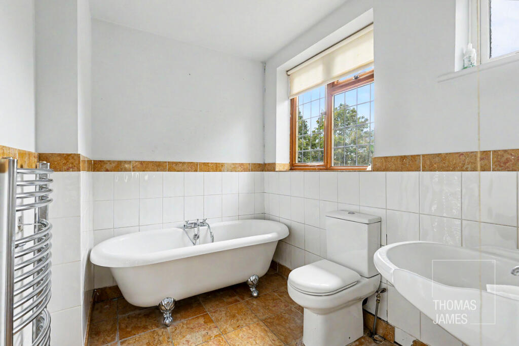 House in London - View 3