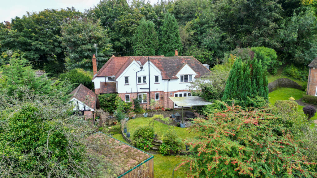 Main image of property: Amersham Road, Hazlemere, High Wycombe, Buckinghamshire, HP15