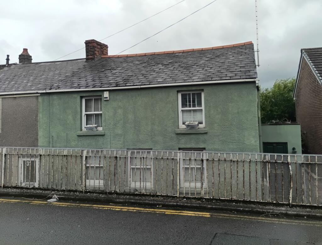 Main image of property: 32 Pentrechwyth Road, Pentrechwyth, Swansea, West Glamorgan, SA1 7AA