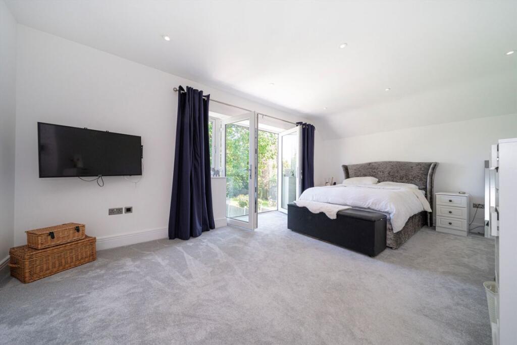 Pine Grove, Weybridge - More