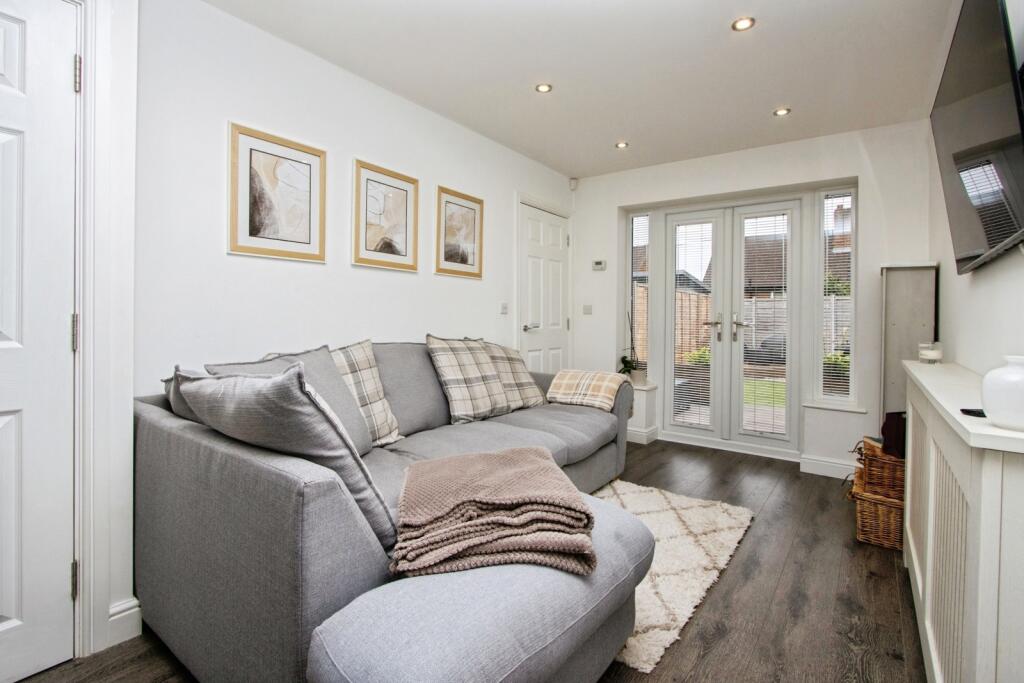 House in Wakefield - View 2