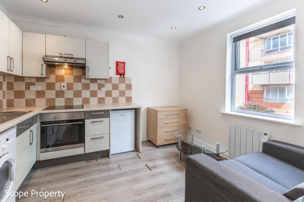 Main image of property: Vachel Road, Reading, RG1