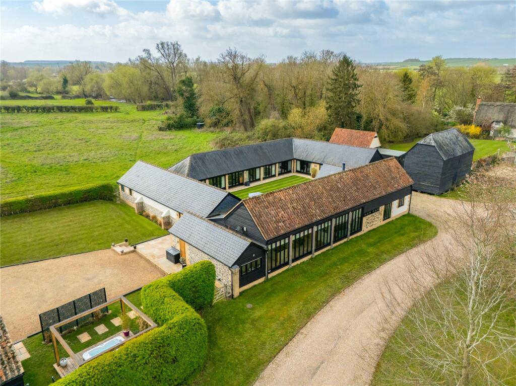 Main image of property: High Street, Hinxton, Saffron Walden, Essex, CB10
