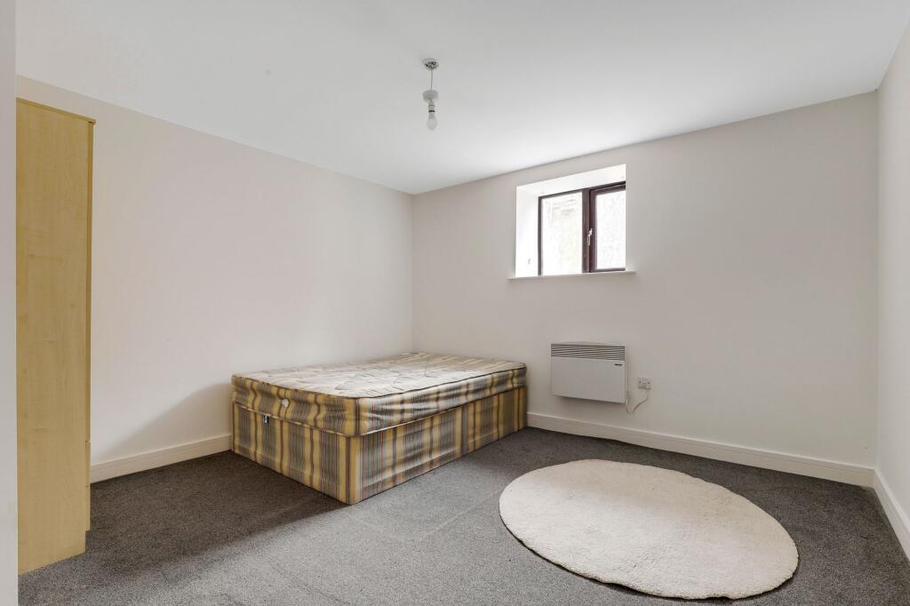 Apartment in Nottingham, Carrington - More