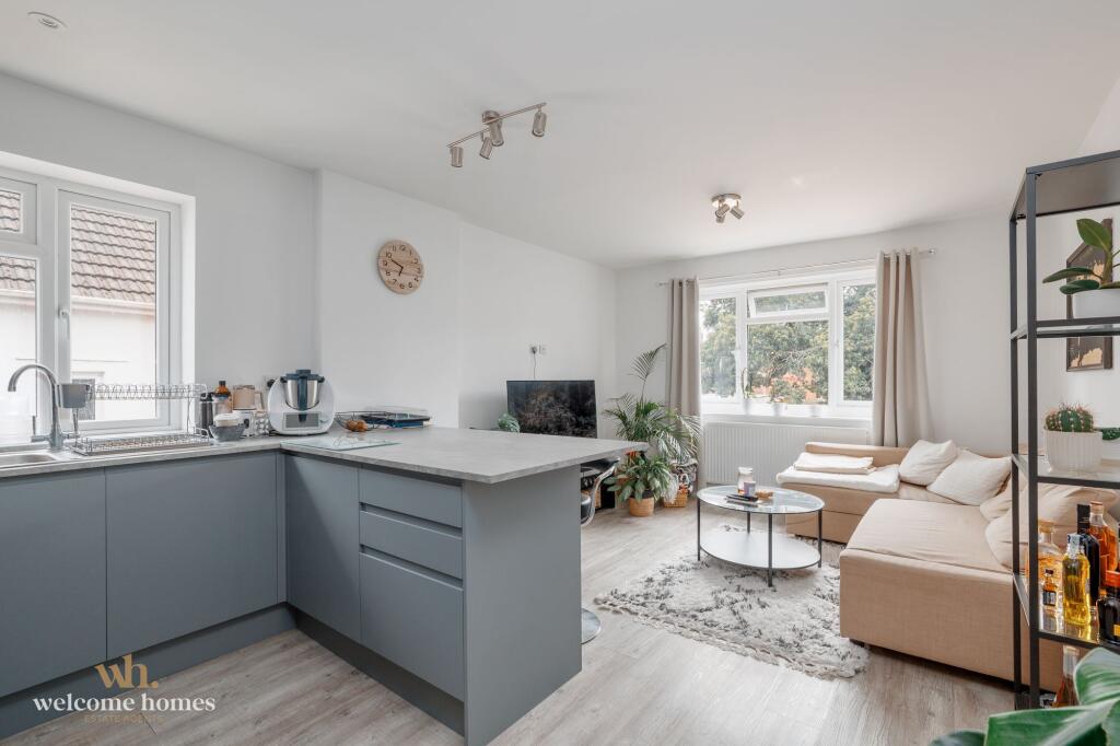 Apartment in Bournemouth - View 3