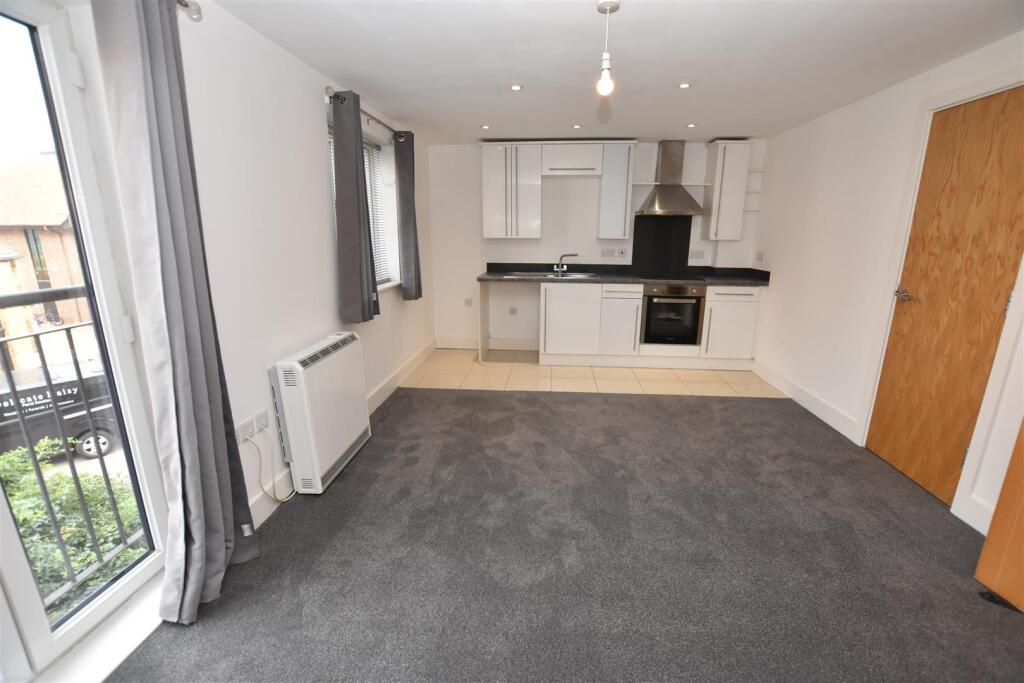 Apartment in Chelmsford, South Woodham Ferrers - View 3