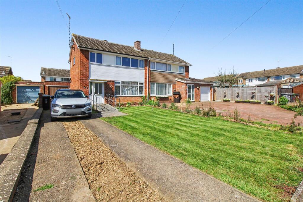 Main image of property: NN9 Rectory Close, Stanwick