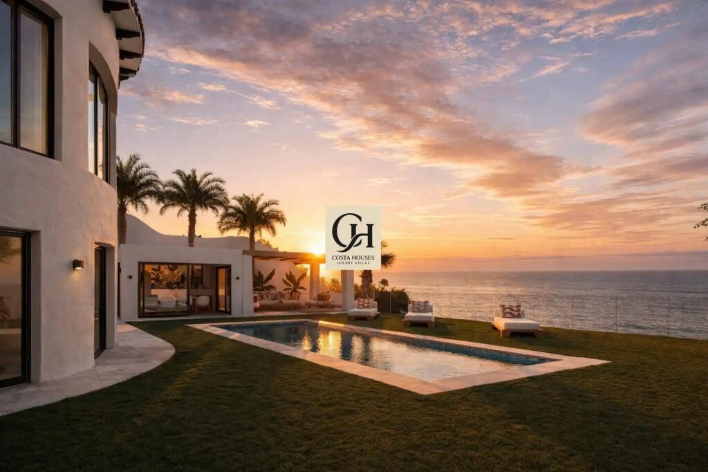 Main image of property: Valencia, Alicante, Javea