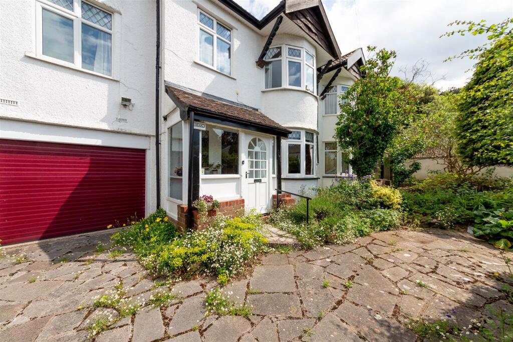 Cross Elms Lane | Stoke Bishop photo 2