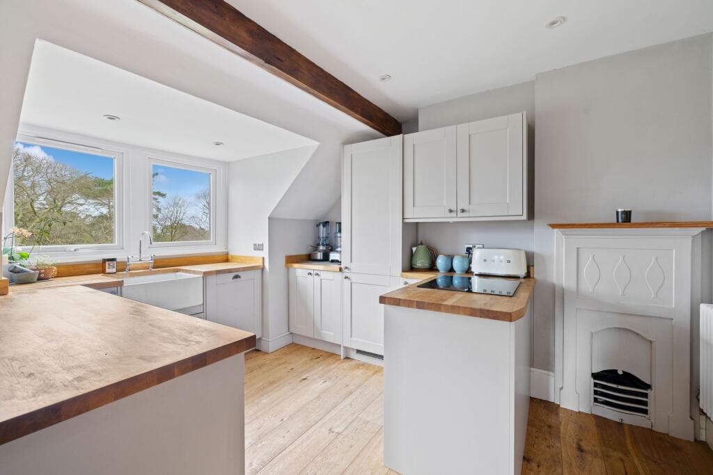Tower Road, Hindhead, GU26 photo 4