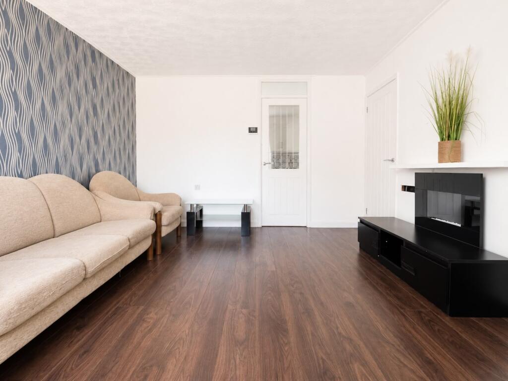 Hawthorn Close, Bristol, BS34 photo 4