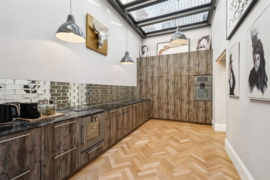 4 bedroom flat for rent