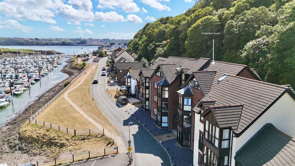 Main image of property: Gaddarn Reach, Neyland, SA73