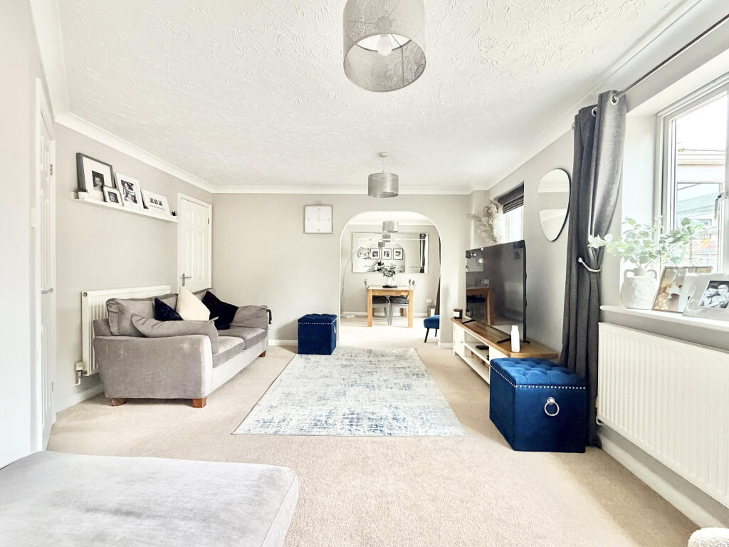 Summerleaze Crescent, Taunton, Somerset photo 3