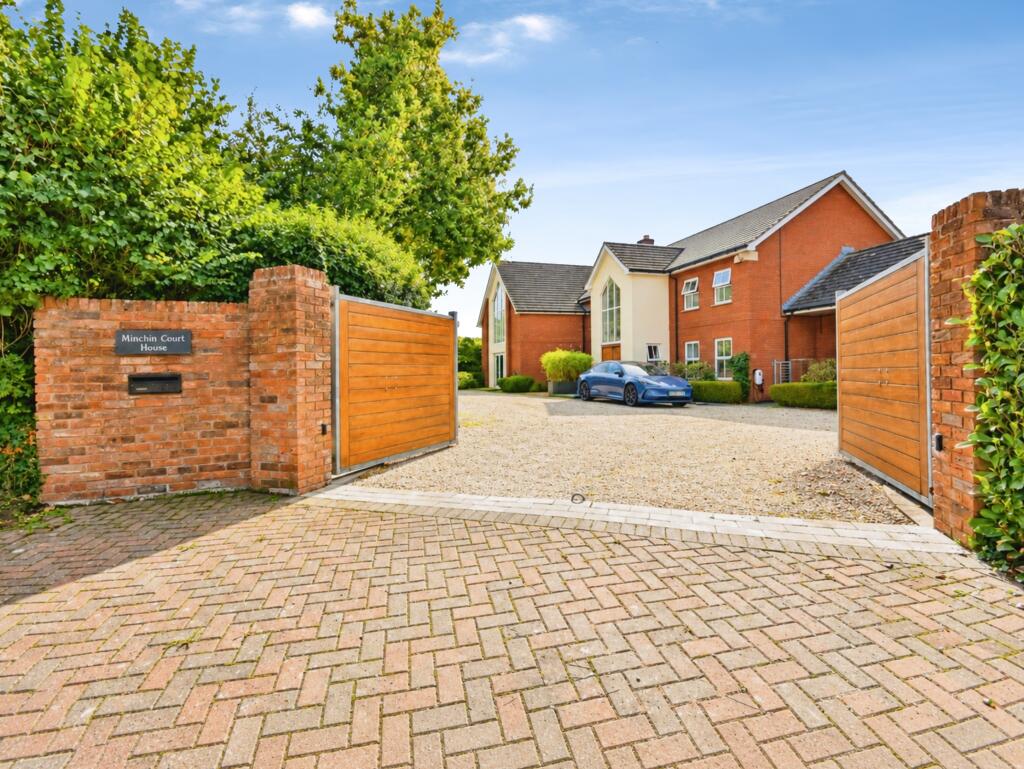 House in Exeter