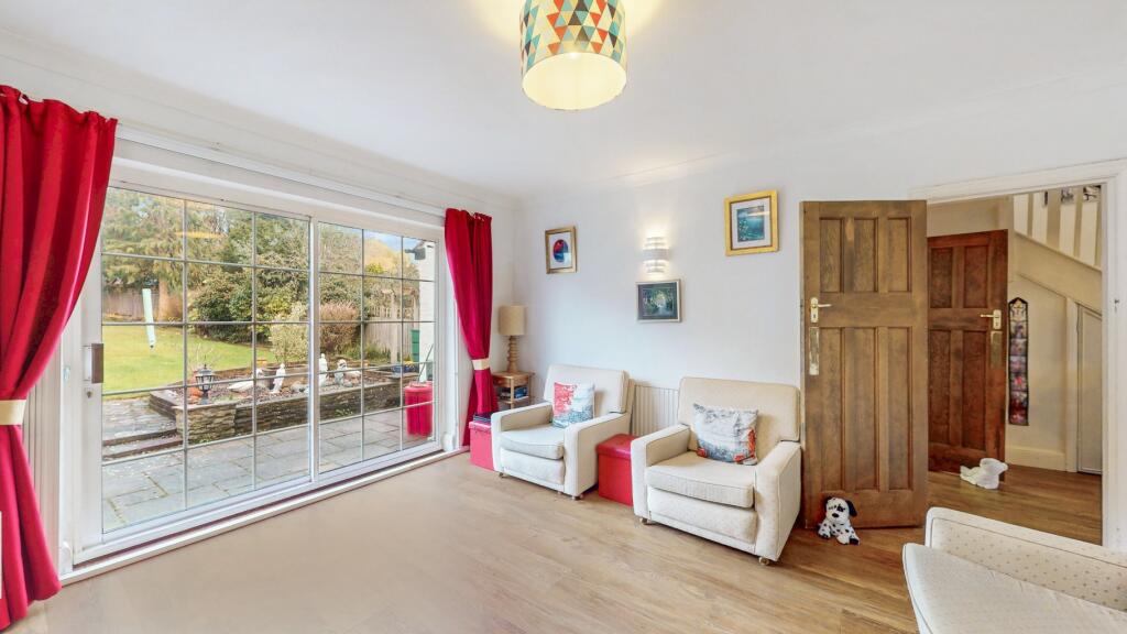 Cuckoo Hill Road, Pinner photo 2