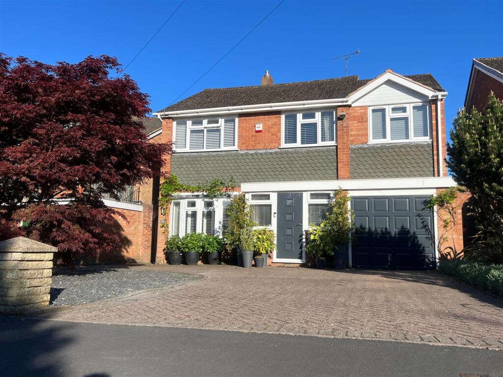 4-bed detached on Eveson Road, Norton, Stourbridge, £595,000