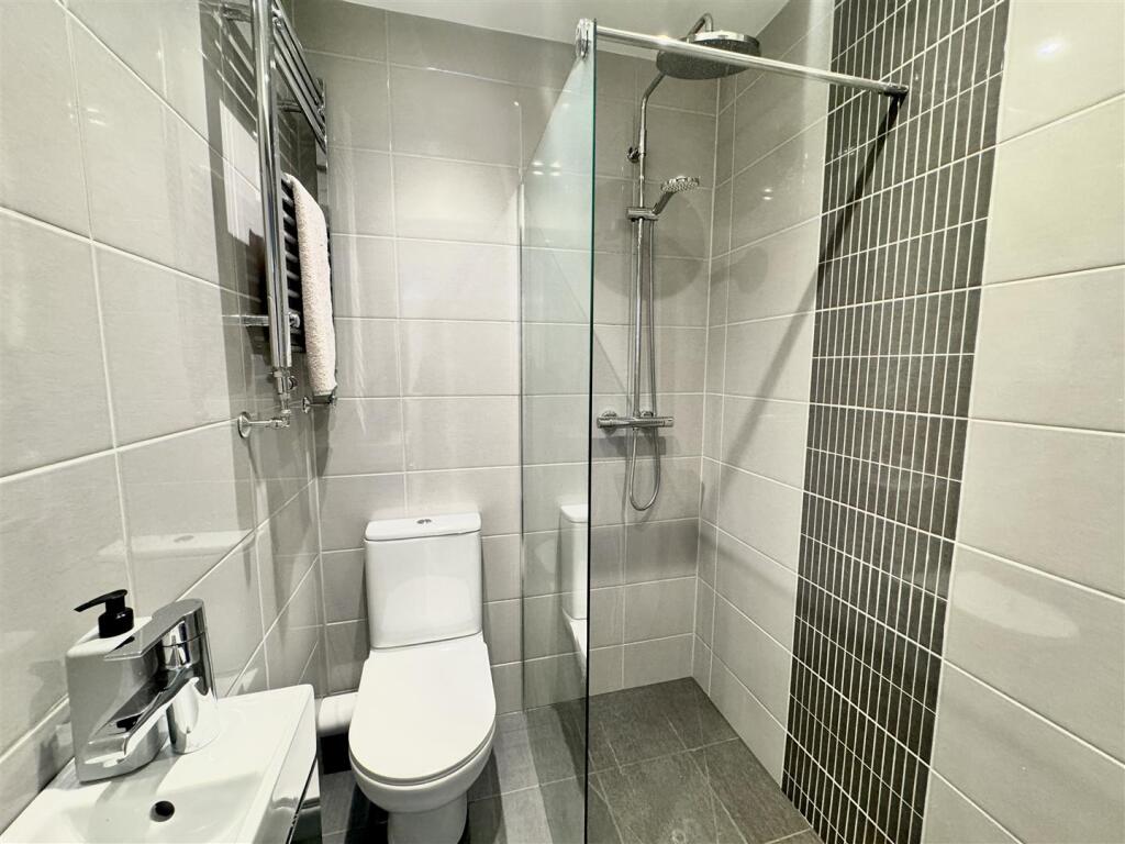 House in New Forest, Buttsash, Hythe and Dibden - More