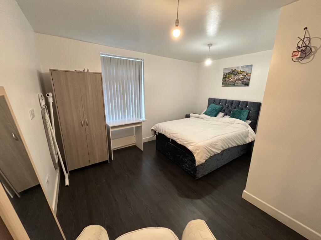 Additional image 4 of Stourbridge Road, Halesowen, West Midlands