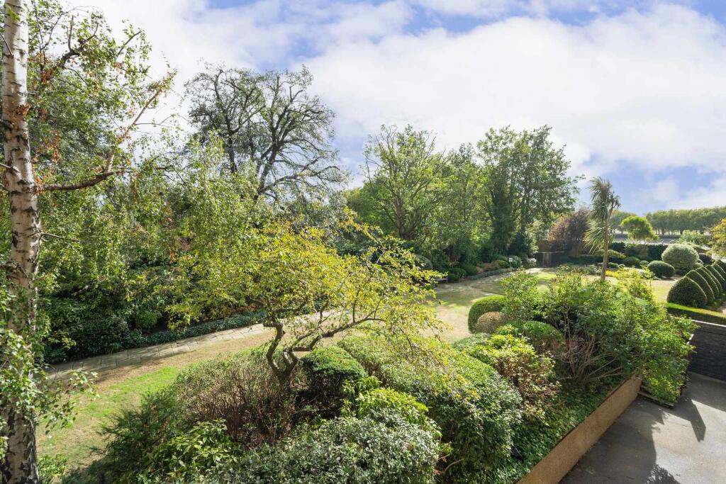 Apartment in London - View 3