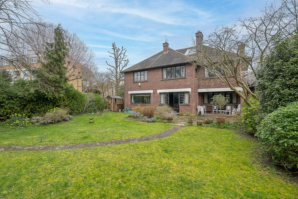 Main image of property: Inner Park Road