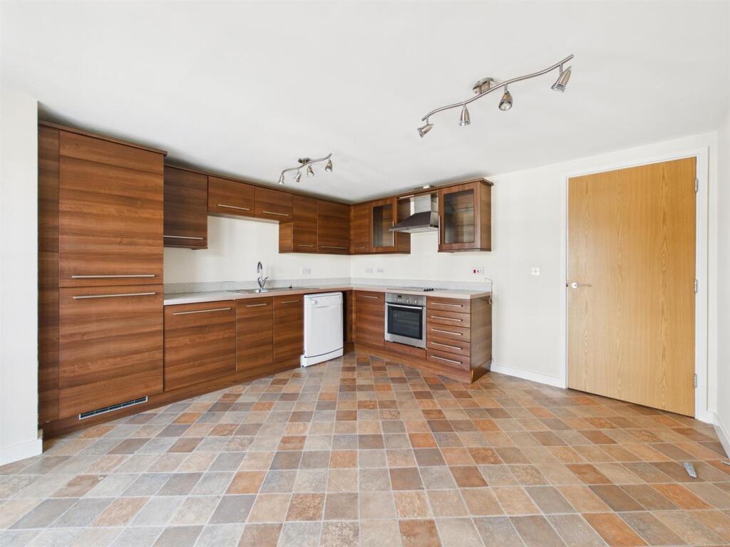 Apartment in North Tyneside, Cullercoats - View 4