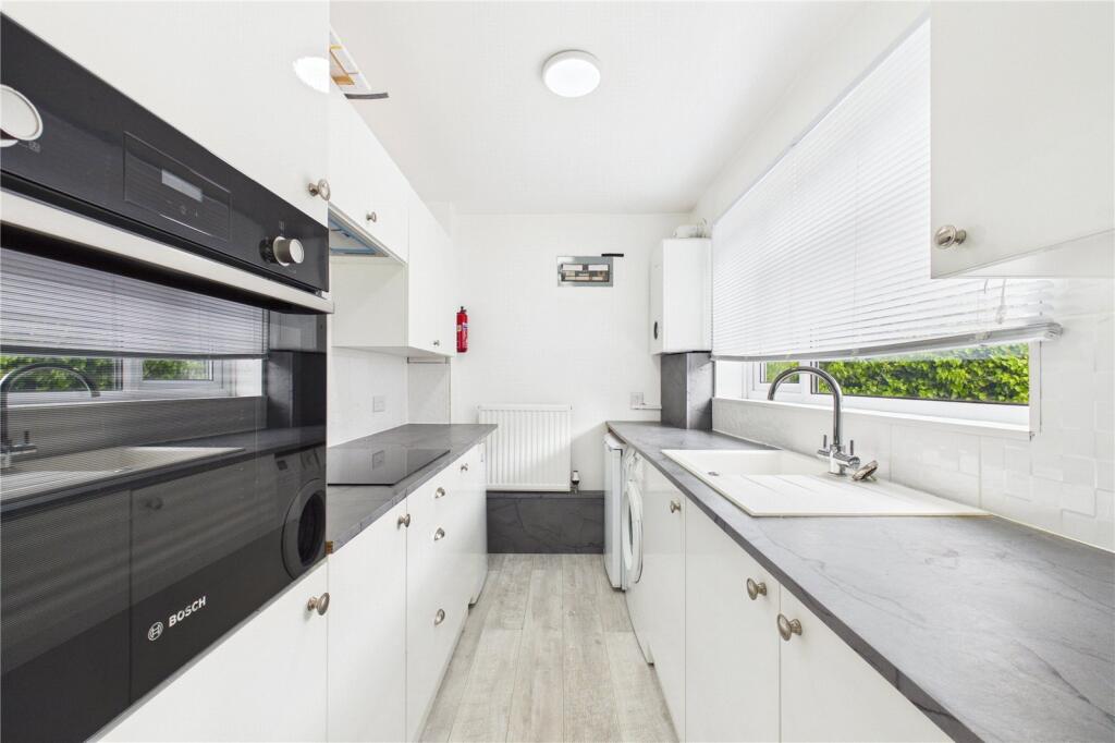 Apartment in Pangbourne, West Berkshire - View 3